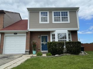 1441 Oxford St, Carol Stream, IL 60188