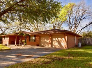 2105 16th St, Brownwood, TX 76801
