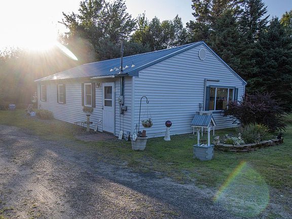 3rd image of 94 Heath Road