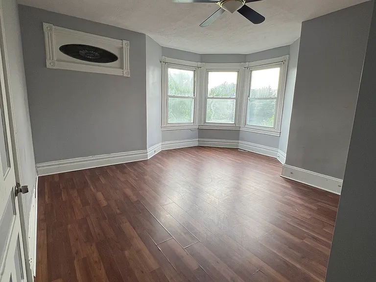 627 College St #1 — Photo 24