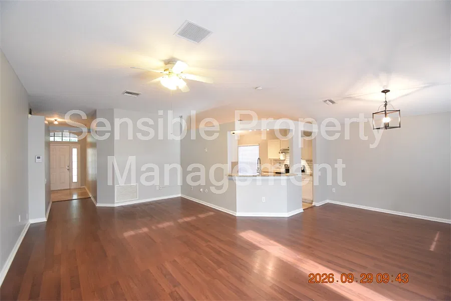 3 bed, 1525 sqft, $2,100 — Photo 3