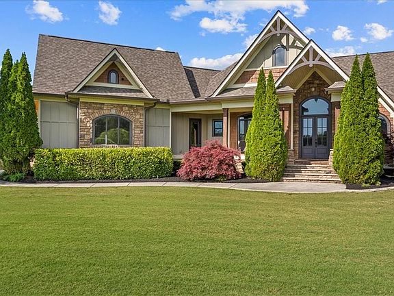 4th image of 3606 Red Bud Rd NE