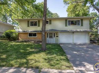 4336 SW 30th Ter, Topeka, KS 66614