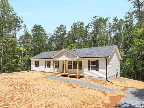 110 Rockwall Dr, Louisa, VA 23093