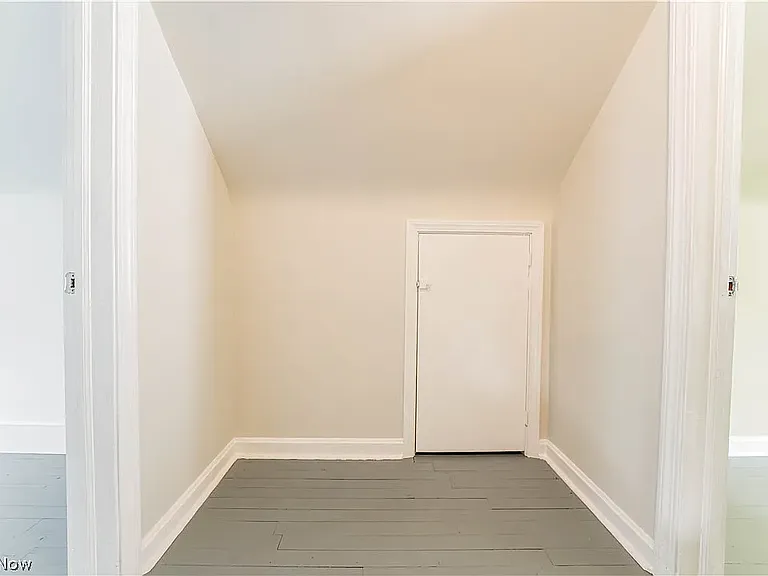 142 Woodstock Ave — Photo 22