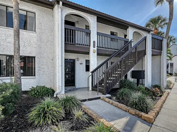 1648 Stickney Point Rd APT 202, Sarasota, FL 34231