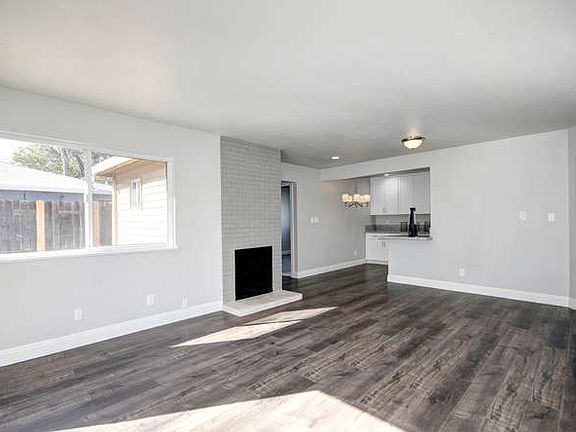 5th image of 3240 Hurley Way