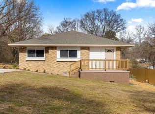 1601 Dallas Lake Rd, Hixson, TN 37343