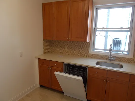 Rented by Farran & Associates | media 32