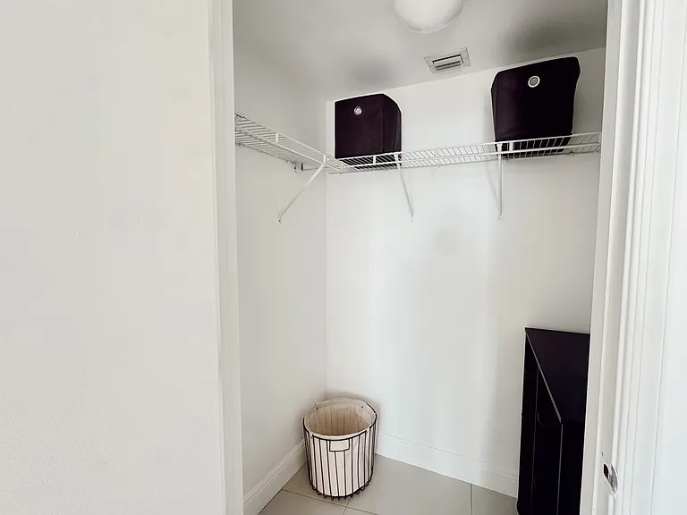 1750 N Bayshore Dr #2708 — Photo 12
