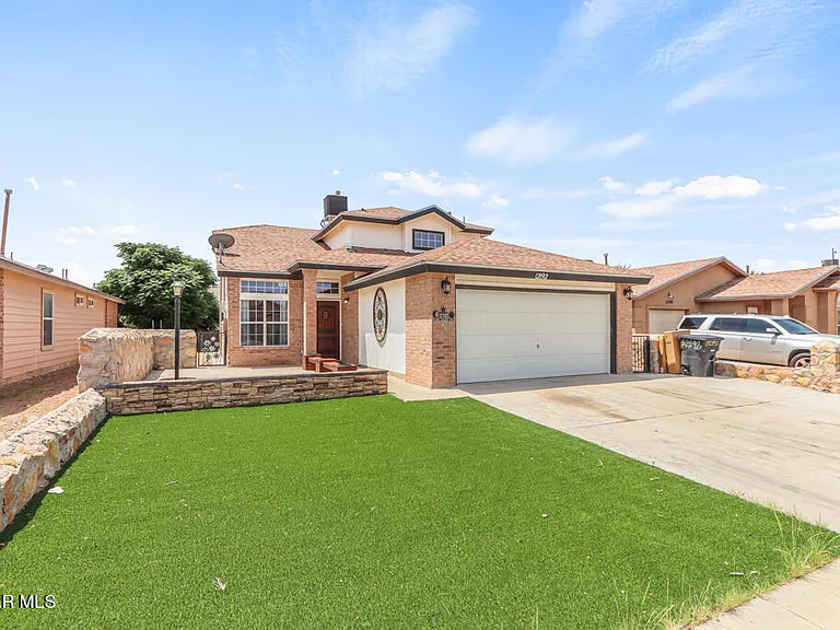 12192 Sun Bridge Pl — Photo 2