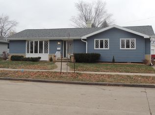 2720 Elmwood Ct, Appleton, WI 54911