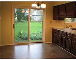 5th image of 2402 Darrow Dr