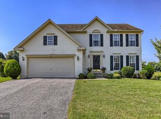2604 Rosebay Dr, York, PA 17408