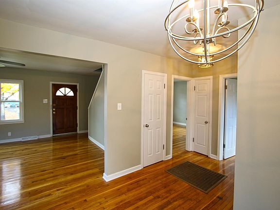 4th image of 322 Stratford Dr