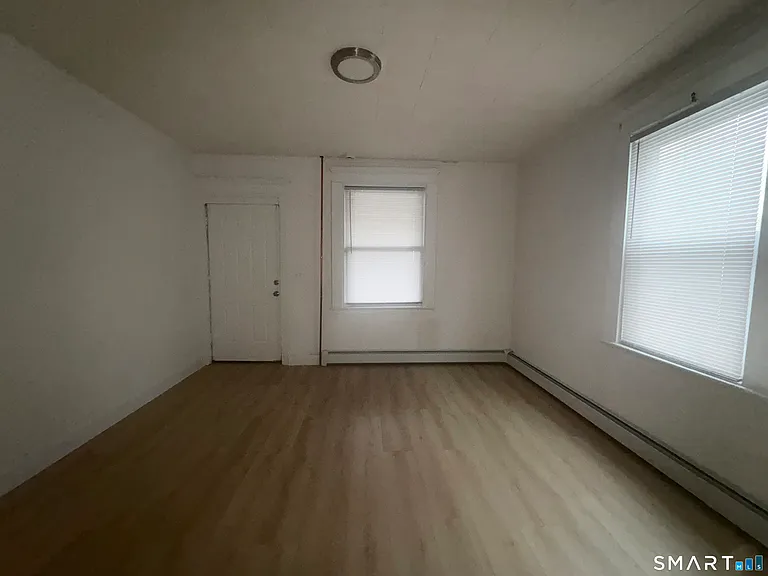 127 Pearl St #1 — Photo 4
