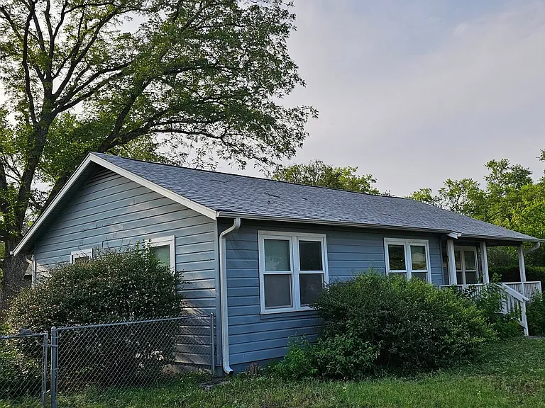 5700 Avenue F — Photo 46