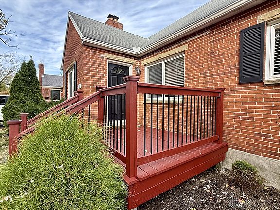 3rd image of 835 Greenmount Blvd