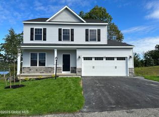 19 Harbor Ln, Cohoes, NY 12047