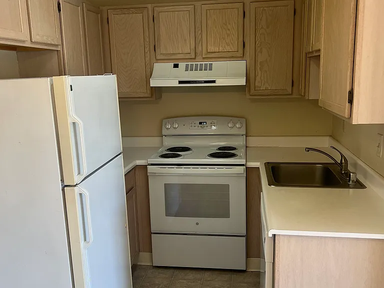 4319 Railroad Ave #6 — Photo 6