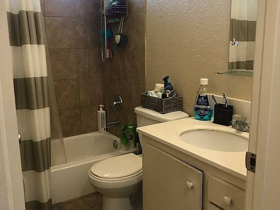 5th image of 847 Rose Ave APT 19