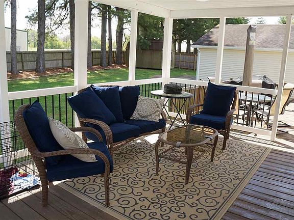4th image of 2207 Bel Air Cir