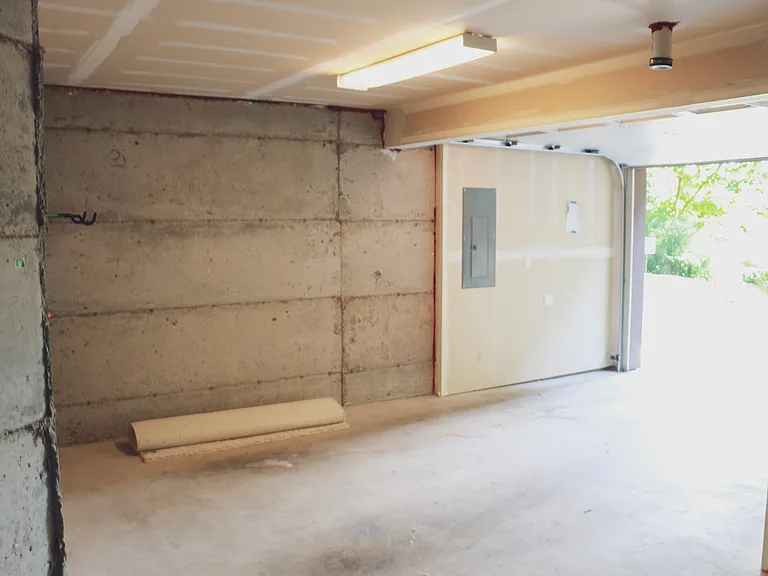 1314 W Ruffner St — Photo 23