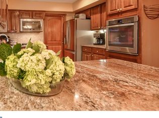 2 Mercator Ln, Willingboro, NJ 08046