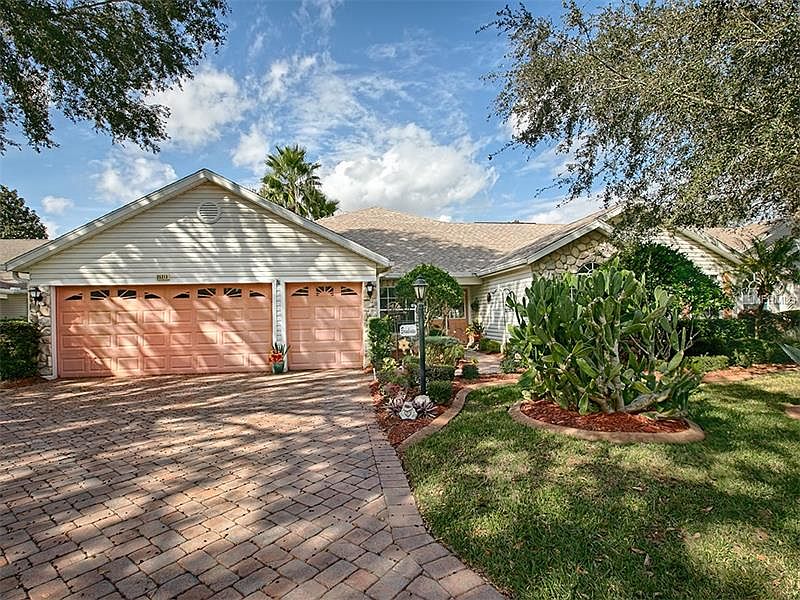 1st image of 25213 Waterbridge Ct