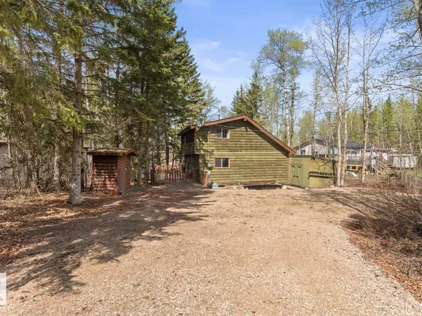 11121 Township Road 595 #402, Saint Paul County No. 19, AB T0A 0C0