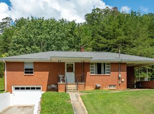 1216 Galyon Rd, Maryville, TN 37803
