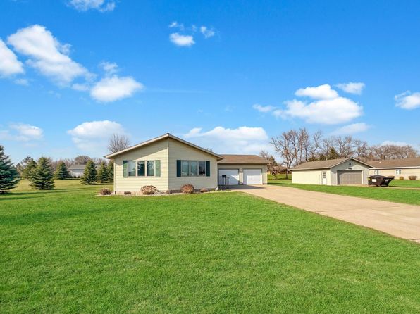 2205 28th St, Slayton, MN 56172