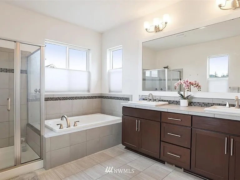 1660 NE Falls Dr — Photo 20