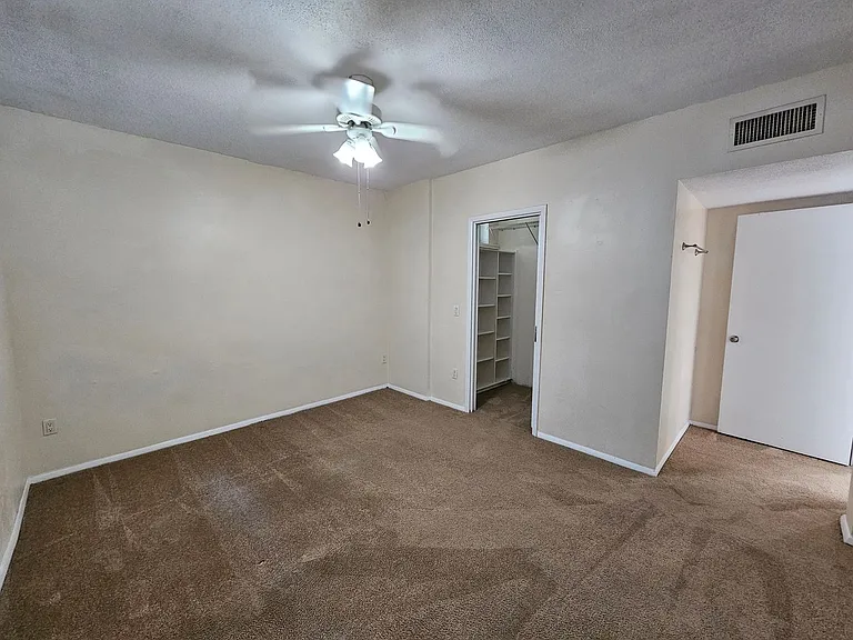 2818 SW 2nd Ave — Photo 59