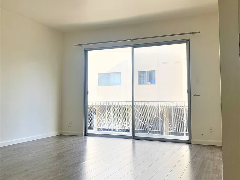 414 S Saint Andrews Pl #7 — Photo 10