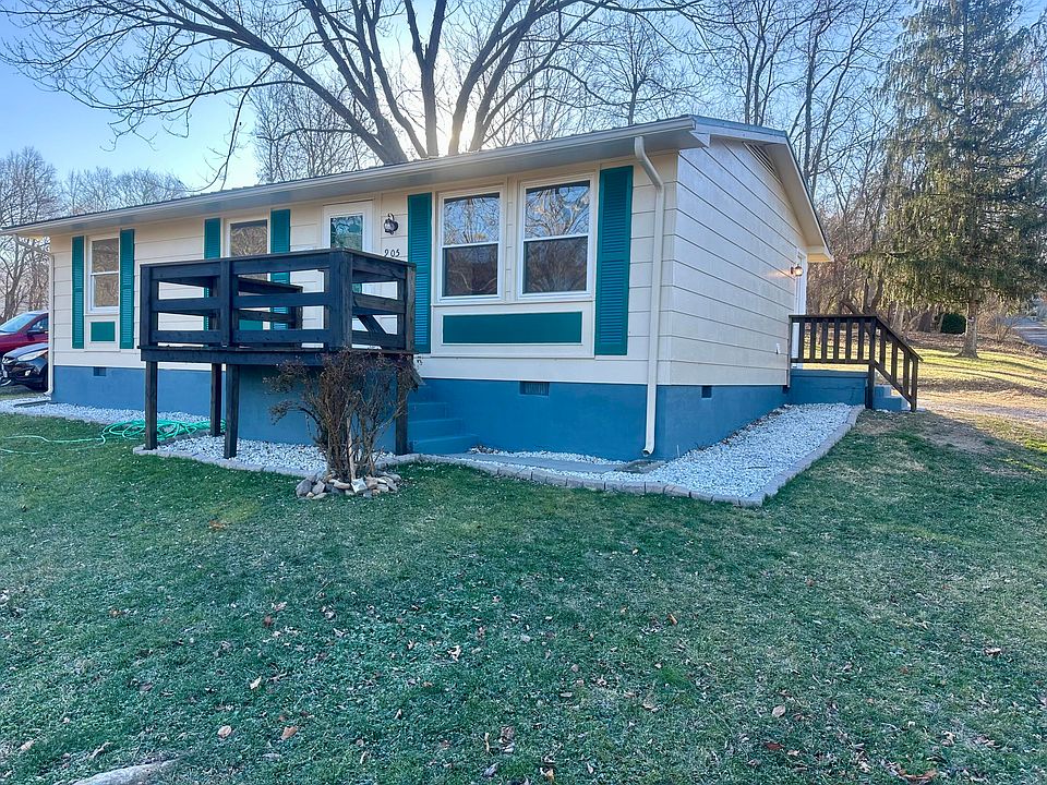 1st image of 905 E Cypress St