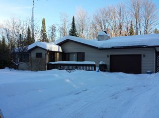 N3270 Woodland Dr, Iron Mountain, MI 49801