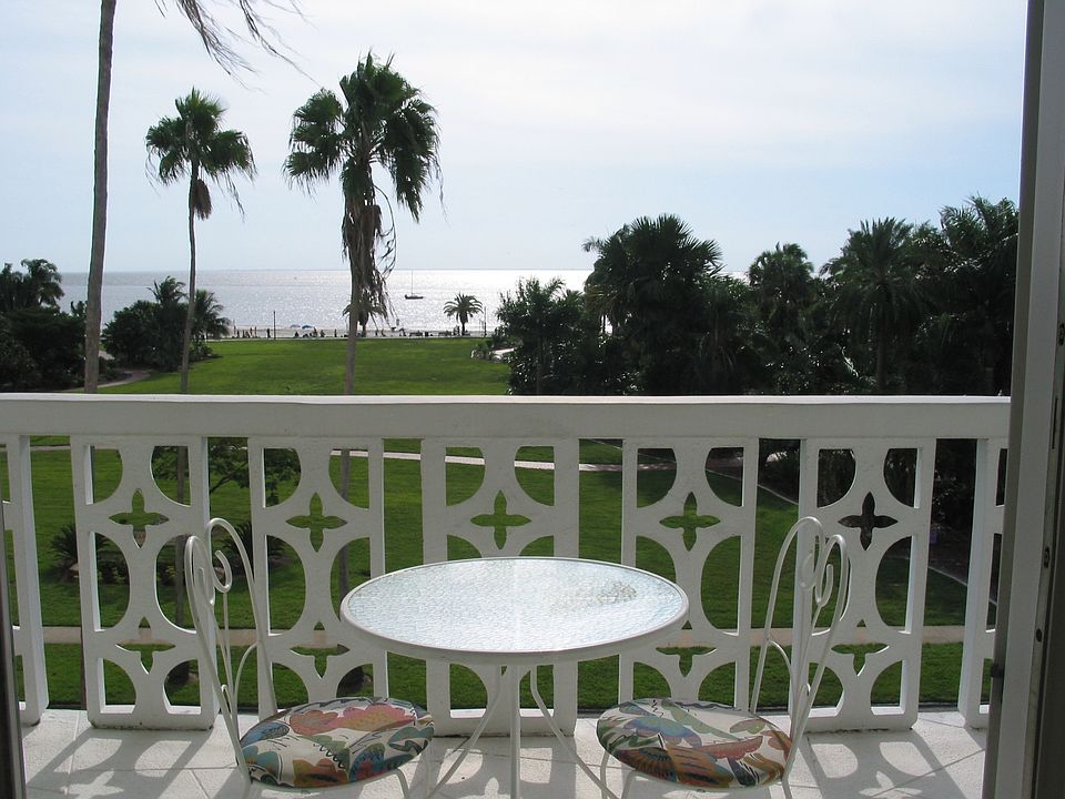 Balcony1