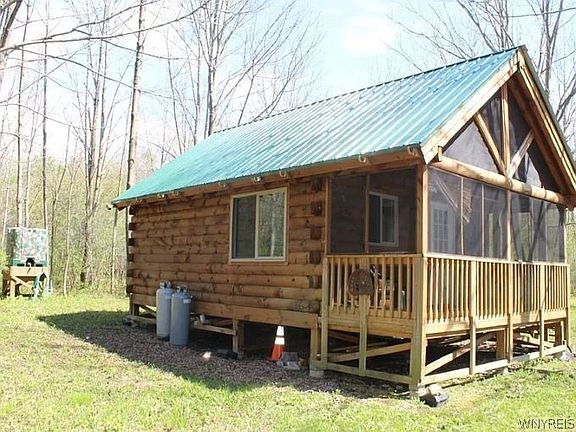 2nd image of 330 Cummings Rd