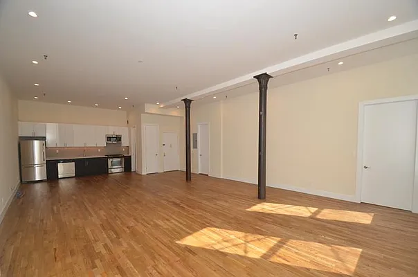 Rented by Buchbinder & Warren | media 12