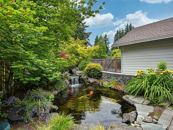 3rd image of 14127 NE 63rd Ct