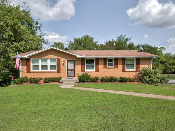285 Bonnaspring Dr, Hermitage, TN 37076