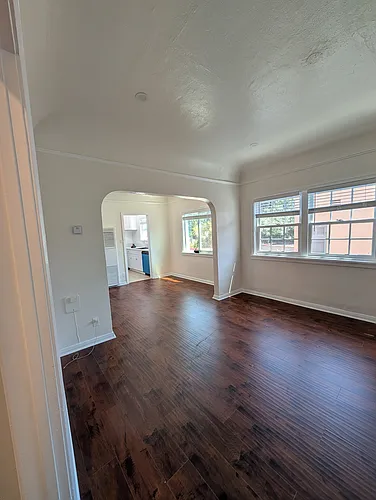 1054 1/2 S Carmona Ave #1 Photo 1