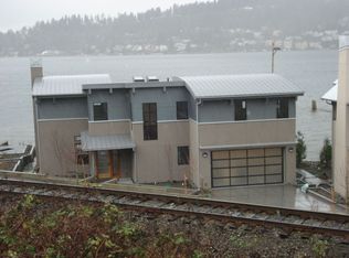 3907 Lake Washington Blvd N, Renton, WA 98056