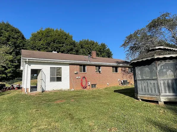 1778 Pleasant Ridge Rd, State Road, NC 28676
