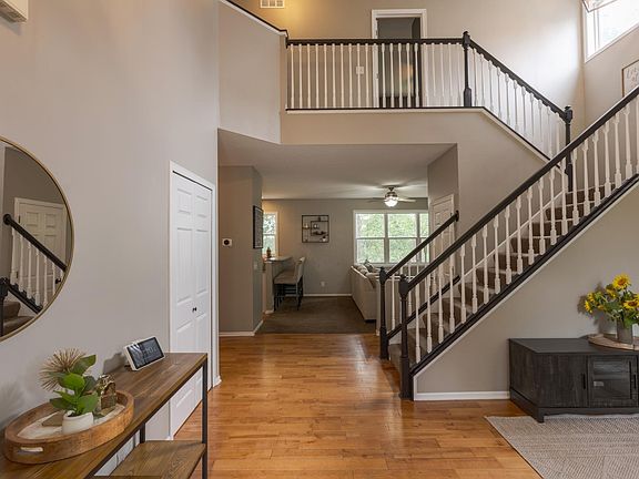 5th image of 3279 N View Ln