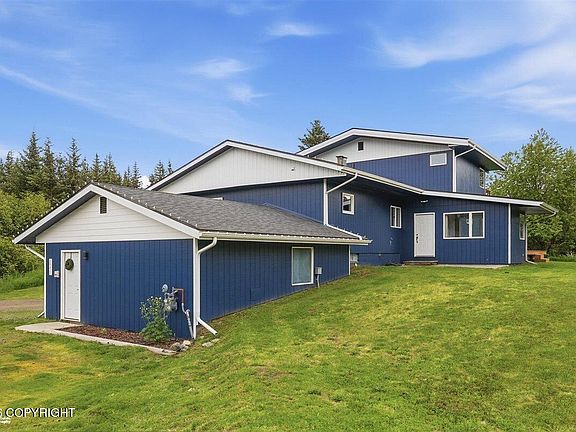 4th image of 64435 Diamond Ridge Rd