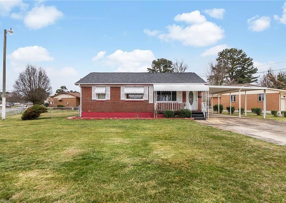 1st image of 901 Basie Cres