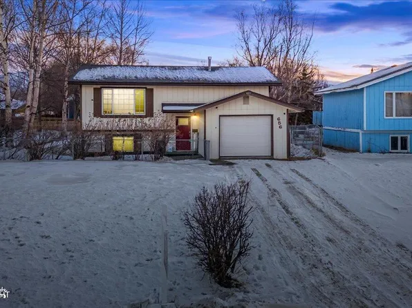 656 W Daron Dr, Palmer, AK 99645