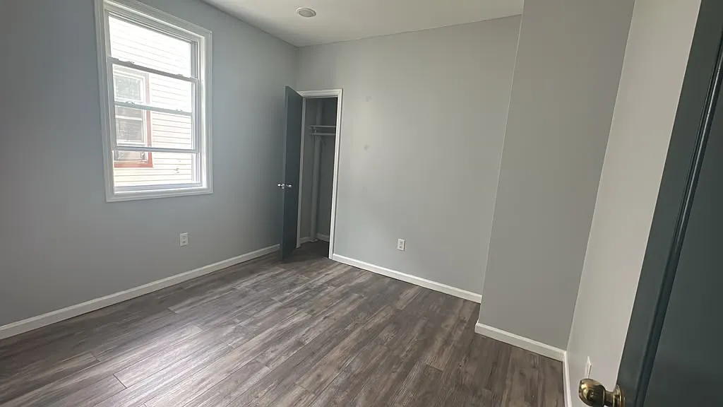 4 bed, $2,600 — Photo 4